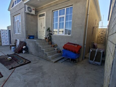 3 rooms · 70 m² · floor 1/1, Saray