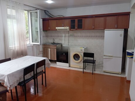 3 otaq · 70 m²