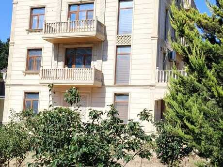 8 rooms · 475 m² · floor 1/1, Badamdar