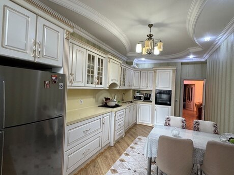 Yasamalda 5 otaqlı yeni tikili mənzil satılır, 167 m², 270 000 AZN, şəkil 3 / 12