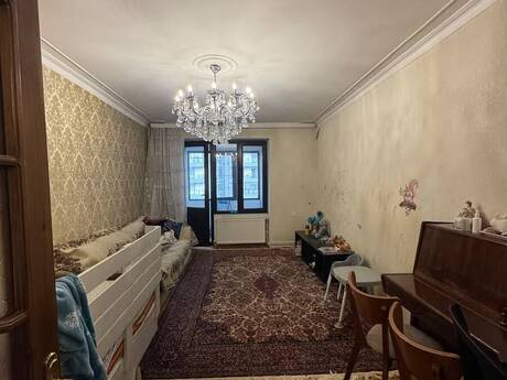 3 otaq · 75 m² · 5/5 mərtəbə, Elmlər Akademiyası