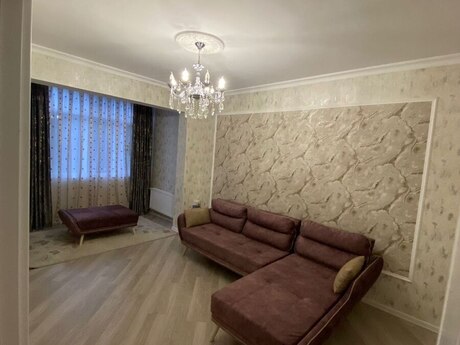 3 otaq · 75 m² · 4/5 mərtəbə, Memar Əcəmi