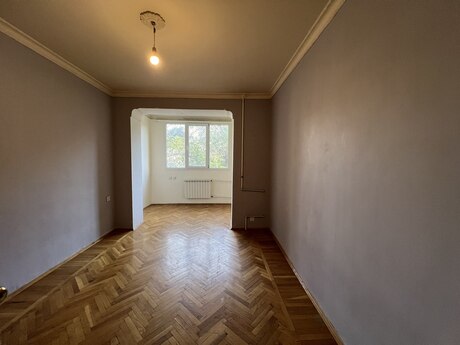 Elmlər Akademiyasında 3 otaqlı köhnə tikili mənzil satılır, 80 m², 228 000 AZN, şəkil 3 / 11