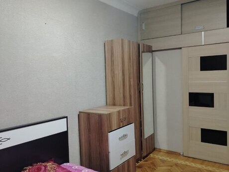 Gənclikdə 3 otaqlı köhnə tikili mənzil kirayə verilir, 75 m², 200 AZN/ay, şəkil 5 / 11