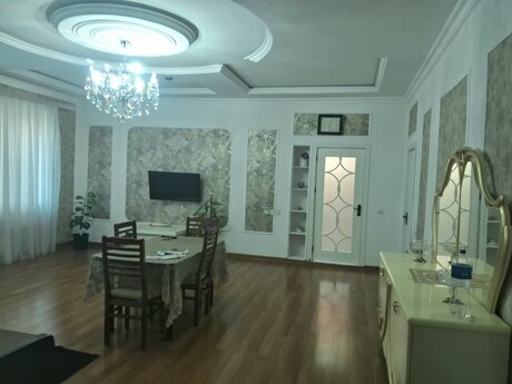4 otaq · 120 m² · 1/1 mərtəbə, Bakıxanov
