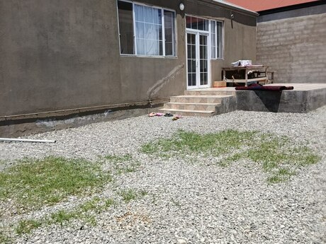 4 otaq · 120 m² · 1/1 mərtəbə, Zabrat
