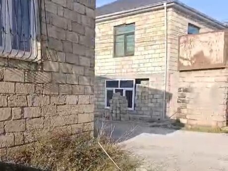 Hökməlidə 3 otaqlı həyət evi satılır, 4 m², 47 000 AZN, şəkil 2 / 3