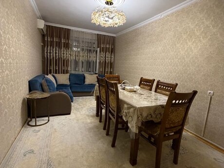 5 otaq · 120 m² · 3/9 mərtəbə, Azadlıq Prospekti