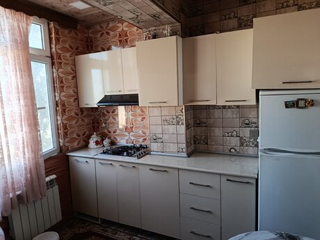 Avtovağzalda 2 otaqlı köhnə tikili mənzil kirayə verilir, 36 m², 450 AZN/ay, şəkil 2 / 6