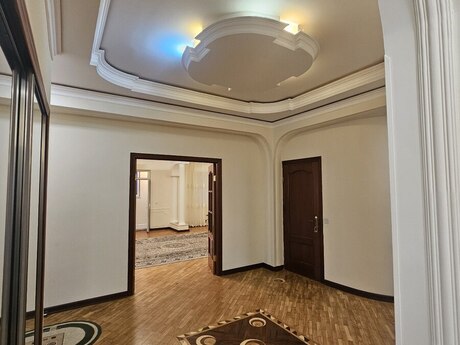 Azadlıq Prospektidə 5 otaqlı yeni tikili mənzil kirayə verilir, 150 m², 1 300 AZN/ay, şəkil 2 / 12