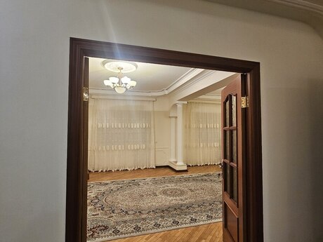 Azadlıq Prospektidə 5 otaqlı yeni tikili mənzil kirayə verilir, 150 m², 1 300 AZN/ay, şəkil 3 / 12