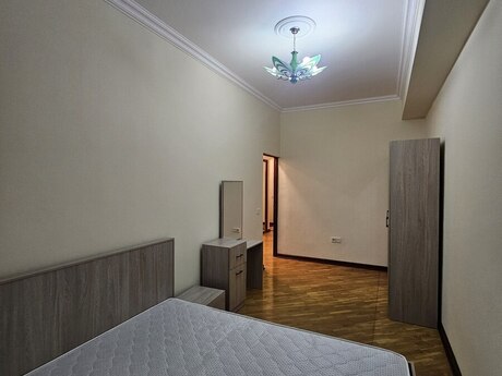 Azadlıq Prospektidə 5 otaqlı yeni tikili mənzil kirayə verilir, 150 m², 1 300 AZN/ay, şəkil 5 / 12