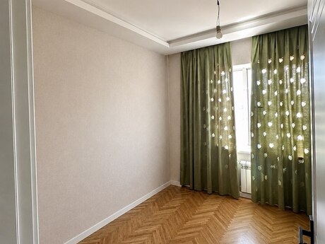 Bakıxanovda 4 otaqlı köhnə tikili mənzil satılır, 80 m², 220 000 AZN, şəkil 5 / 12