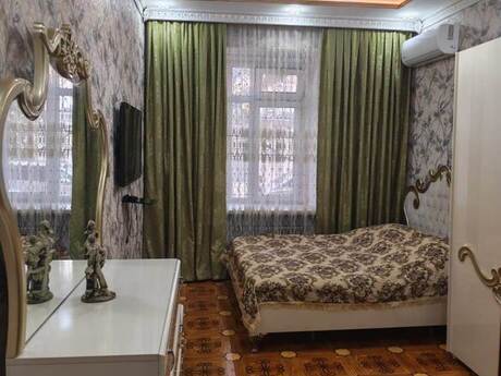 28 Mayda 3 otaqlı köhnə tikili mənzil kirayə verilir, 70 m², 1 000 AZN/ay, şəkil 4 / 12