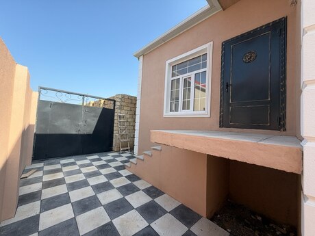 Hökməlidə 3 otaqlı həyət evi satılır, 80 m², 54 000 AZN, şəkil 2 / 12