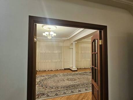 Сдаётся 4-комнатная квартира в новостройке, Azadlıq Prospekti, 150 м², 1 300 AZN/мес, фото 5 / 12
