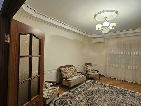 Сдаётся 4-комнатная квартира в новостройке, Azadlıq Prospekti, 150 м², 1 300 AZN/мес, фото 2 / 12