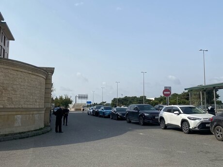 3 otaq · 130 m² · 7/8 mərtəbə, Binə
