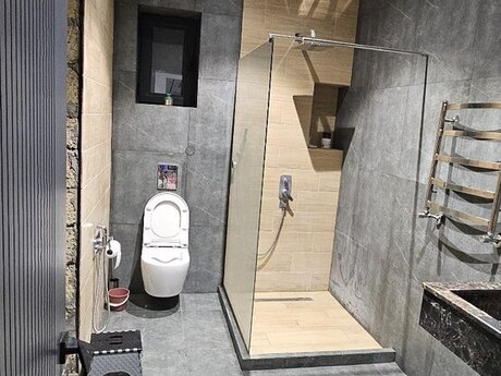 Novxanıda 5 otaqlı həyət evi kirayə verilir, 200 m², 3 000 AZN/ay, şəkil 5 / 12