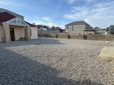 4 rooms · 550 m² · floor 1/1, Binə