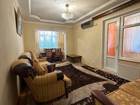 Buzovnada 4 otaqlı köhnə tikili mənzil satılır, 98 m², 182 000 AZN, şəkil 2 / 12