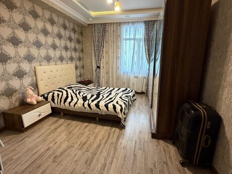 Qurtuluş 93 kompleksində 3 otaqlı yeni tikili mənzil satılır, 83 m², 100 000 AZN, şəkil 2 / 12