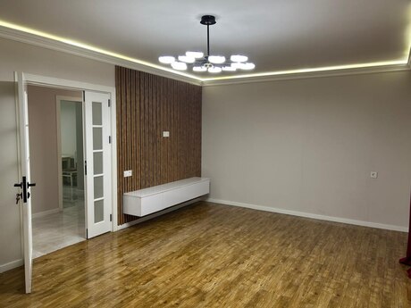 4-room old-build apartment for rent in Xalqlar Dostluğu, 110 m², 800 AZN/mo, photo 2 / 9