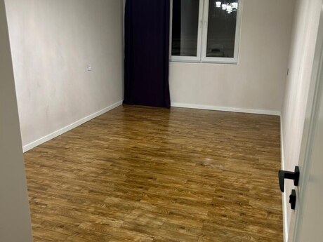4-room old-build apartment for rent in Xalqlar Dostluğu, 110 m², 800 AZN/mo, photo 3 / 9