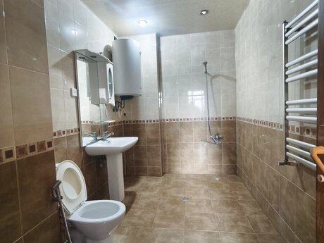 Həzi Aslanovda 3 otaqlı yeni tikili mənzil kirayə verilir, 130 m², 650 AZN/ay, şəkil 3 / 10