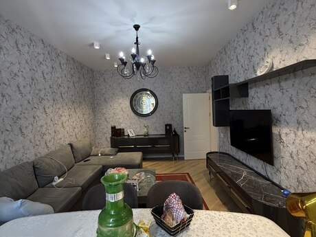 Abşeronda 2 otaqlı köhnə tikili mənzil satılır, 80 m², 115 000 AZN, şəkil 2 / 10
