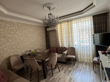 3 otaq · 83 m² · 3/5 mərtəbə, Qurtuluş 93