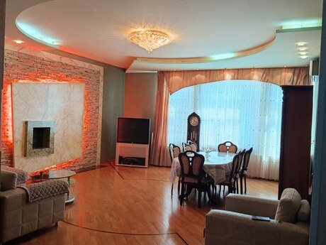 4 otaq · 161 m²