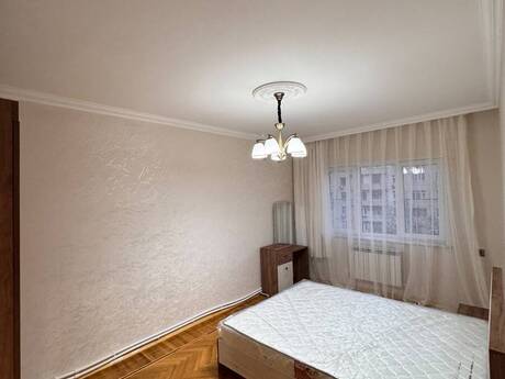 3 otaqlı mənzil, 90 m², Azadlıq Prospekti, 800 AZN