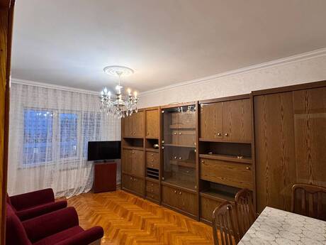 Azadlıq Prospektidə 3 otaqlı köhnə tikili mənzil kirayə verilir, 90 m², 800 AZN/ay, şəkil 2 / 11
