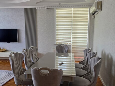 8-ci mikrorayonda 3 otaqlı yeni tikili mənzil kirayə verilir, 135 m², 1 300 AZN/ay, şəkil 3 / 12