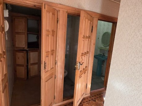 Сдаётся 2-комнатная квартира в старом фонде, Nəsimi, 60 м², 650 AZN/мес, фото 4 / 9