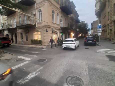 İçəri Şəhərdə 2 otaqlı köhnə tikili mənzil kirayə verilir, 22 m², 525 AZN/ay, şəkil 2 / 12