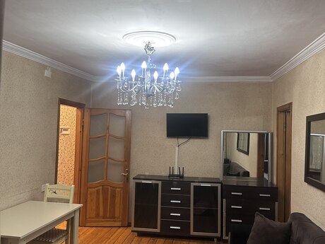 3 otaq · 70 m²