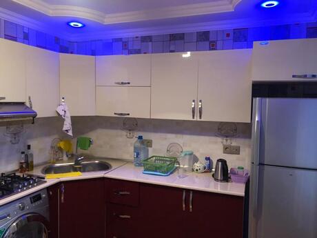 Qara Qarayevdə 3 otaqlı yeni tikili mənzil kirayə verilir, 105 m², 900 AZN/ay, şəkil 3 / 12