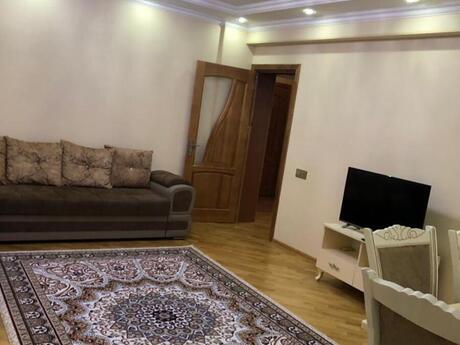3 otaqlı mənzil, 105 m², Qara Qarayev, 900 AZN