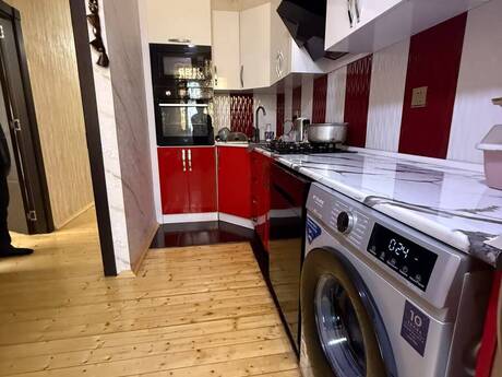 Qurtuluş 93 kompleksində 3 otaqlı yeni tikili mənzil satılır, 100 m², 129 000 AZN, şəkil 3 / 10