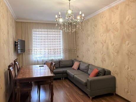 5 otaq · 120 m² · 4/9 mərtəbə, Yeni Günəşli