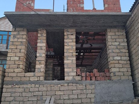 4 otaq · 130 m²