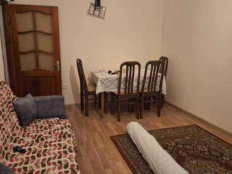 8 Noyabrda 3 otaqlı köhnə tikili mənzil kirayə verilir, 60 m², 600 AZN/ay, şəkil 2 / 12