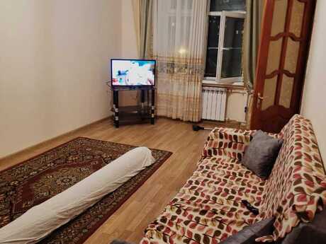 3 otaq · 60 m² · 3/9 mərtəbə, 8 Noyabr