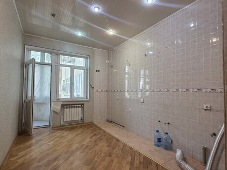İnşaatçılarda 2 otaqlı yeni tikili mənzil satılır, 92 m², 250 000 AZN, şəkil 5 / 8