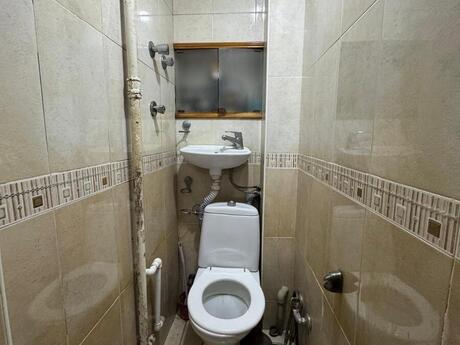İnşaatçılarda 2 otaqlı köhnə tikili mənzil satılır, 58 m², 155 000 AZN, şəkil 3 / 11