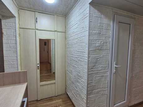 Elmlər Akademiyasında 2 otaqlı köhnə tikili mənzil satılır, 40 m², 160 000 AZN, şəkil 2 / 12