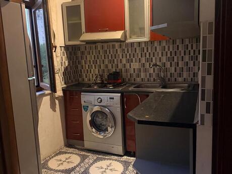 6-cı mikrorayonda 2 otaqlı köhnə tikili mənzil kirayə verilir, 55 m², 547 AZN/ay, şəkil 5 / 7