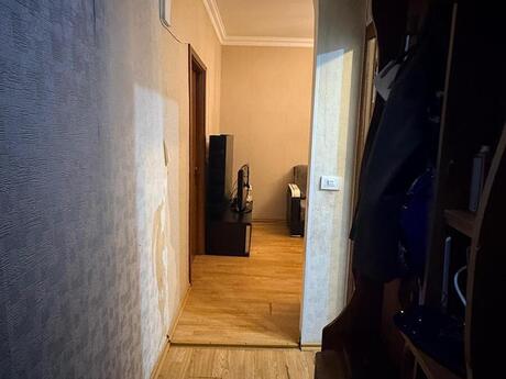 6-cı mikrorayonda 2 otaqlı köhnə tikili mənzil kirayə verilir, 55 m², 547 AZN/ay, şəkil 2 / 7